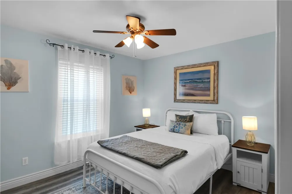 1228 S Live Oak Street Rockport, TX 78382