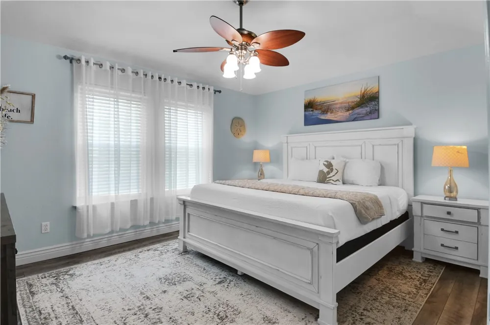1228 S Live Oak Street Rockport, TX 78382