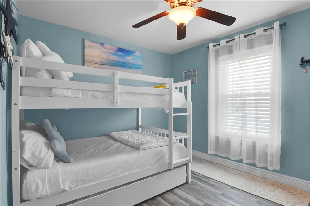1228 S Live Oak Street Rockport, TX 78382