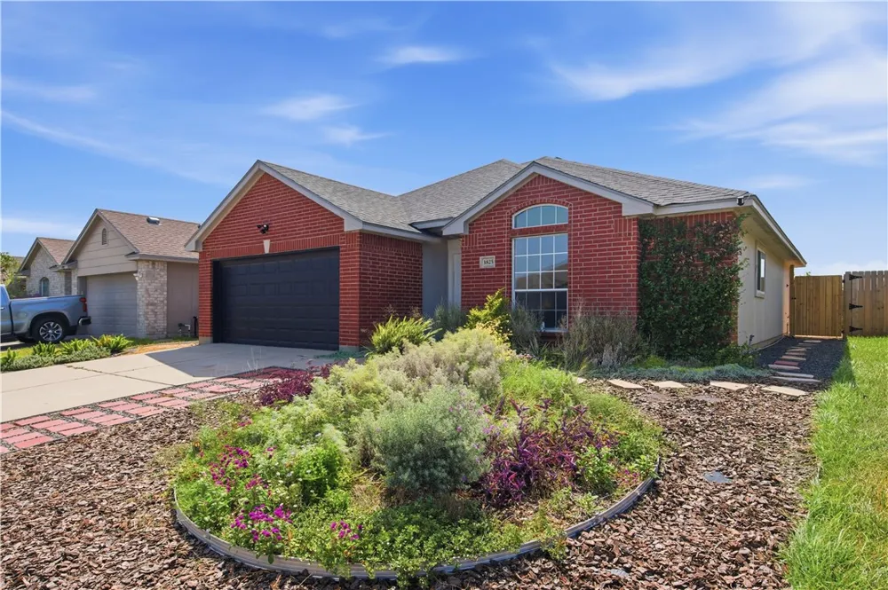 3825 Los Arroyos Drive Corpus Christi, TX 78414