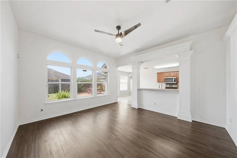 3825 Los Arroyos Drive Corpus Christi, TX 78414