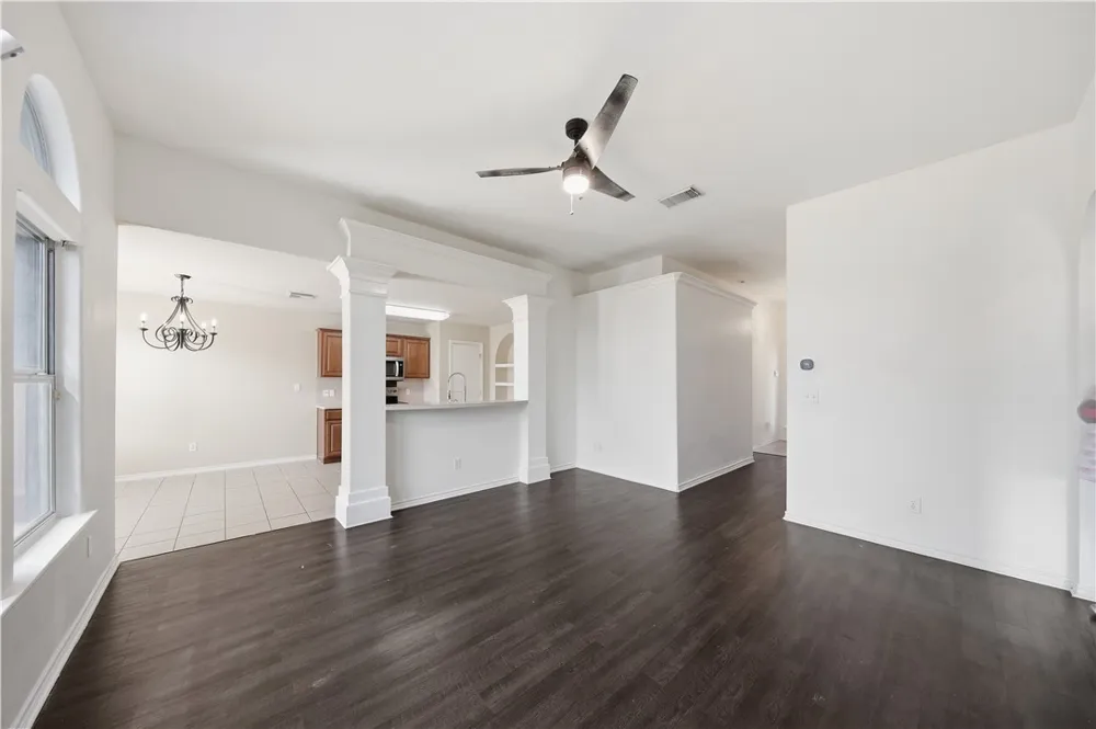 3825 Los Arroyos Drive Corpus Christi, TX 78414