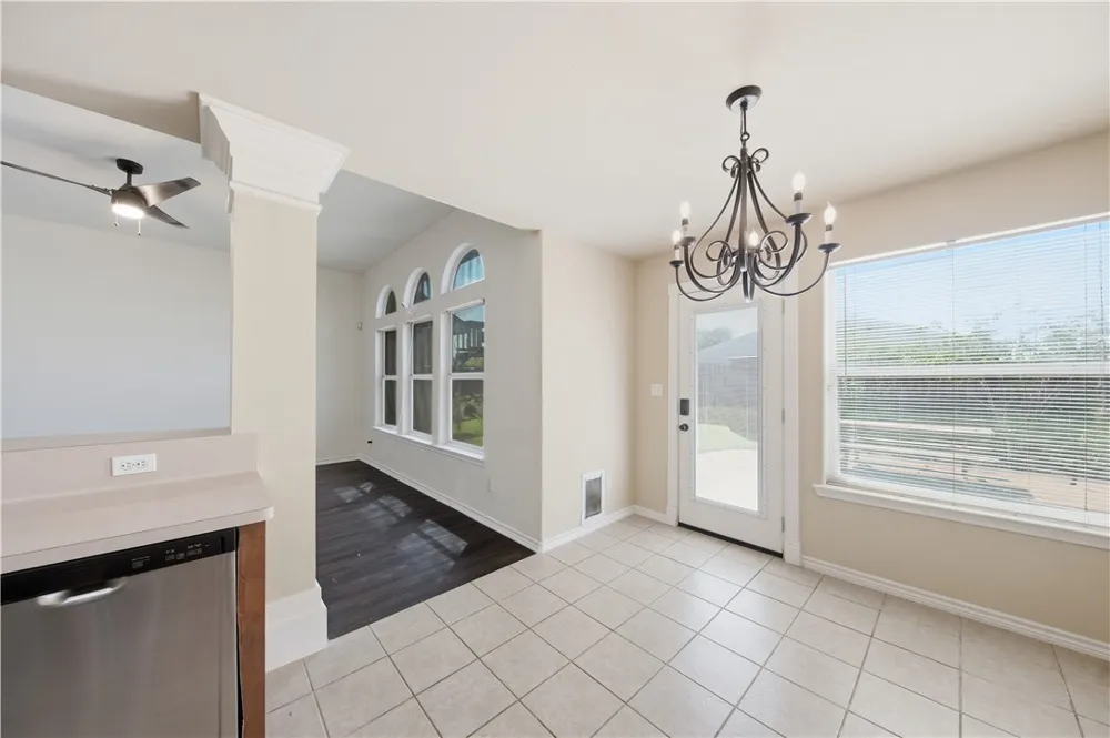 3825 Los Arroyos Drive Corpus Christi, TX 78414