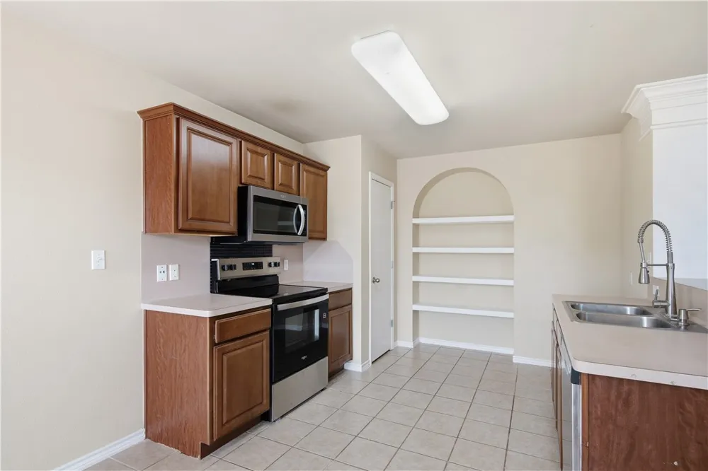 3825 Los Arroyos Drive Corpus Christi, TX 78414