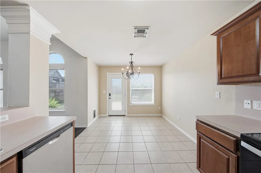 3825 Los Arroyos Drive Corpus Christi, TX 78414