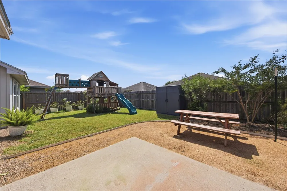 3825 Los Arroyos Drive Corpus Christi, TX 78414