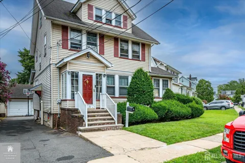 1075 Overlook Terrace