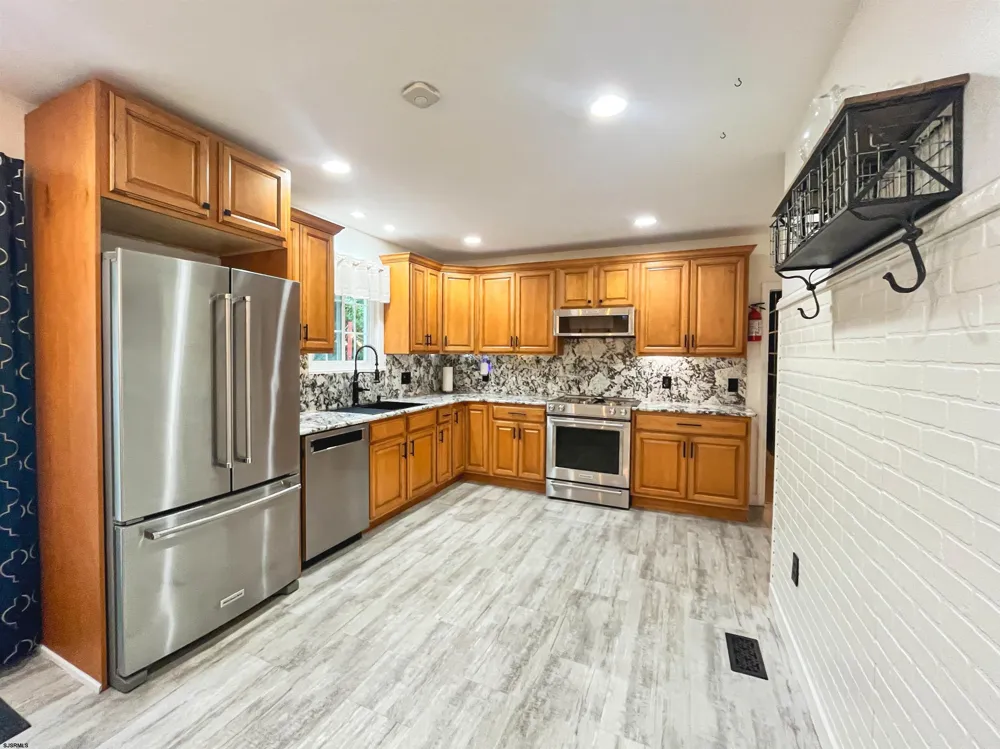 2460 Buttonwood Drive Vineland, NJ 08361