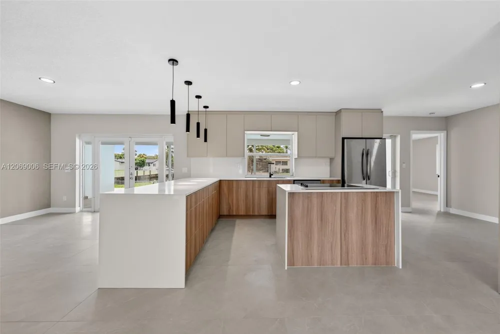 6091 SW 14th St Plantation, FL 33317
