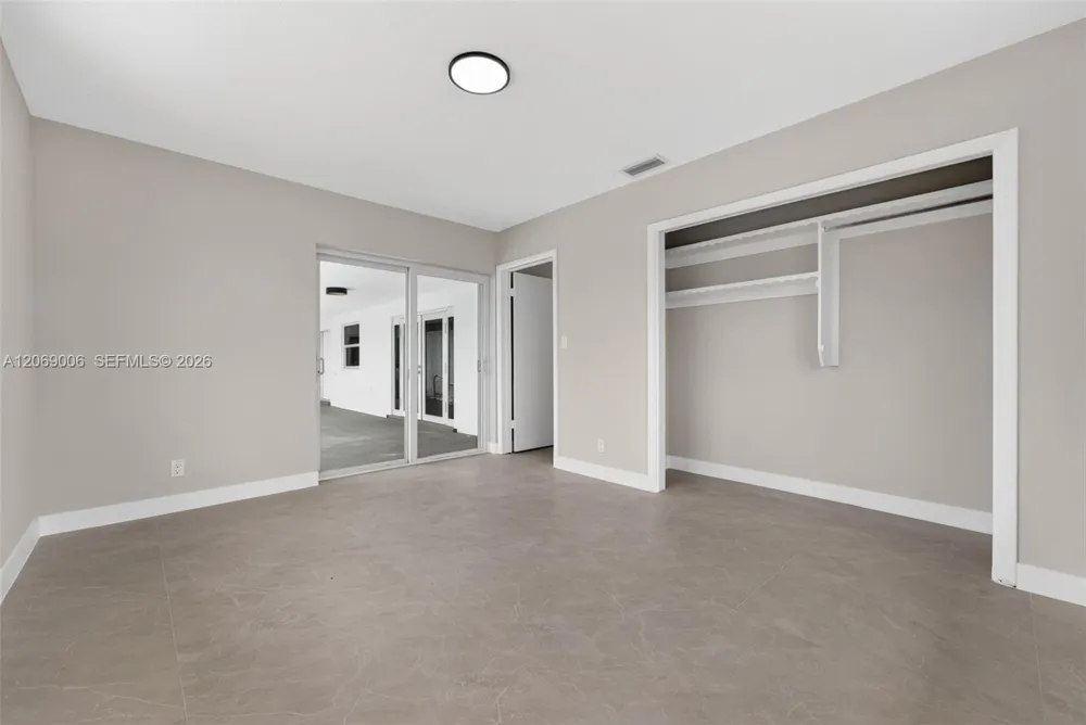 6091 SW 14th St Plantation, FL 33317