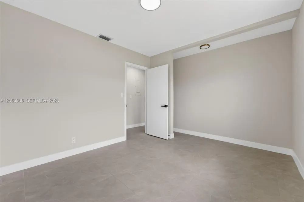 6091 SW 14th St Plantation, FL 33317
