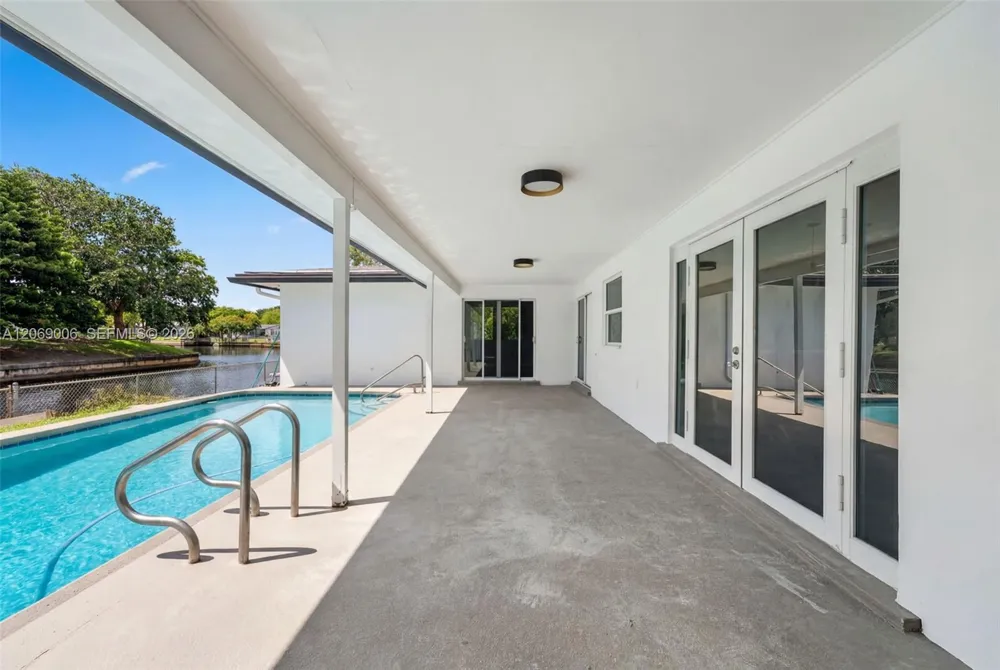6091 SW 14th St Plantation, FL 33317