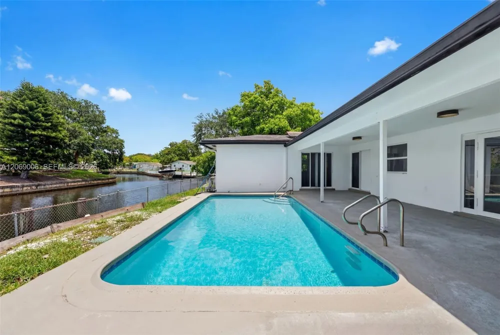 6091 SW 14th St Plantation, FL 33317