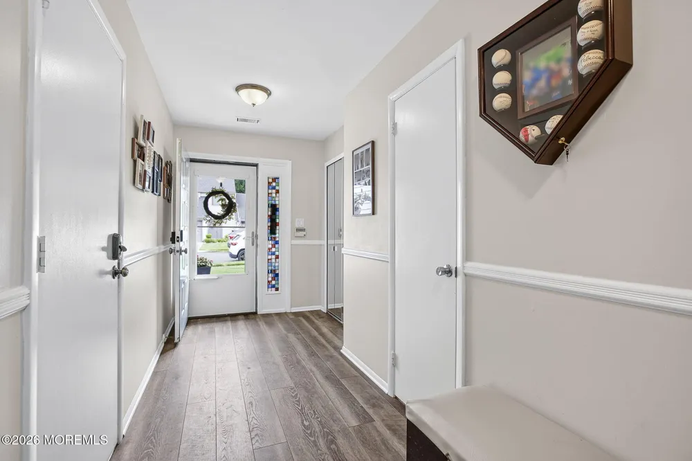 18 Lexington Circle Matawan, NJ 07747