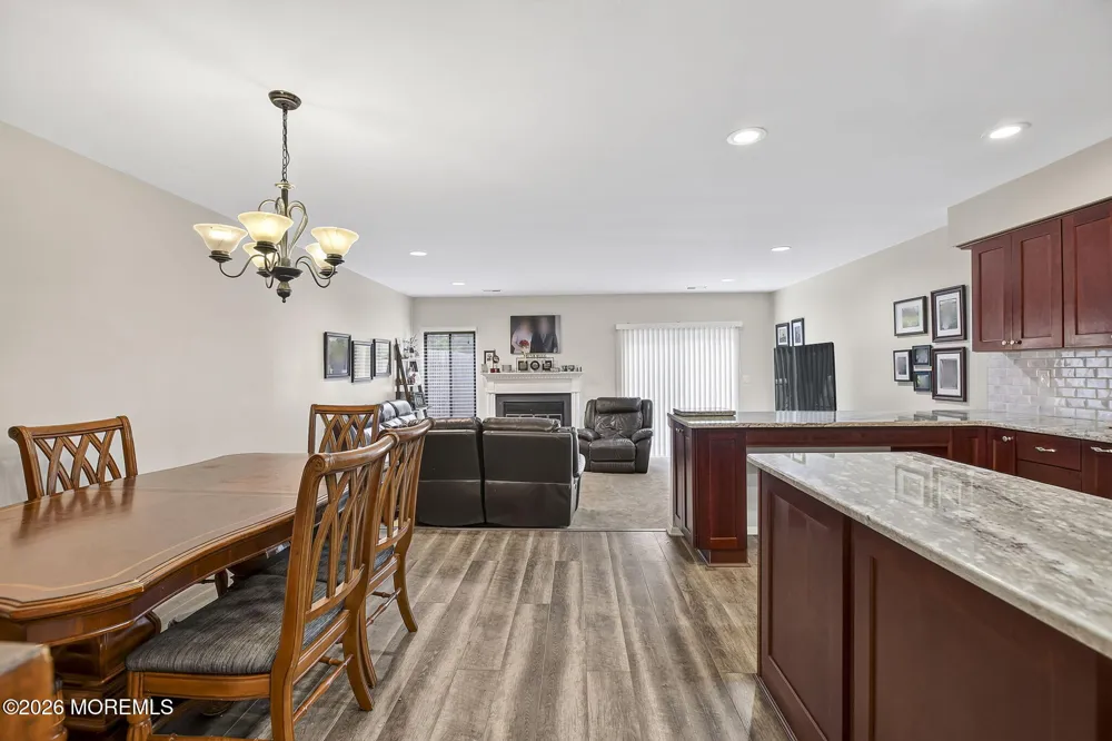 18 Lexington Circle Matawan, NJ 07747