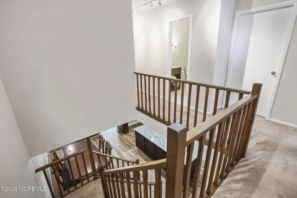18 Lexington Circle Matawan, NJ 07747