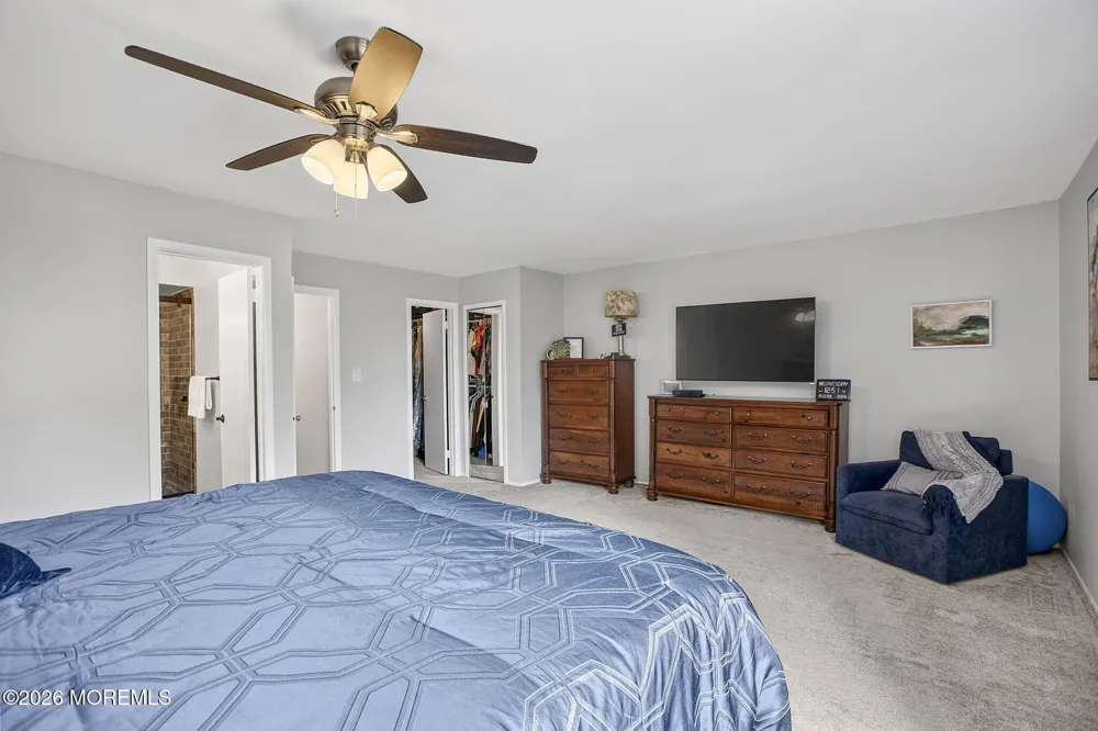 18 Lexington Circle Matawan, NJ 07747