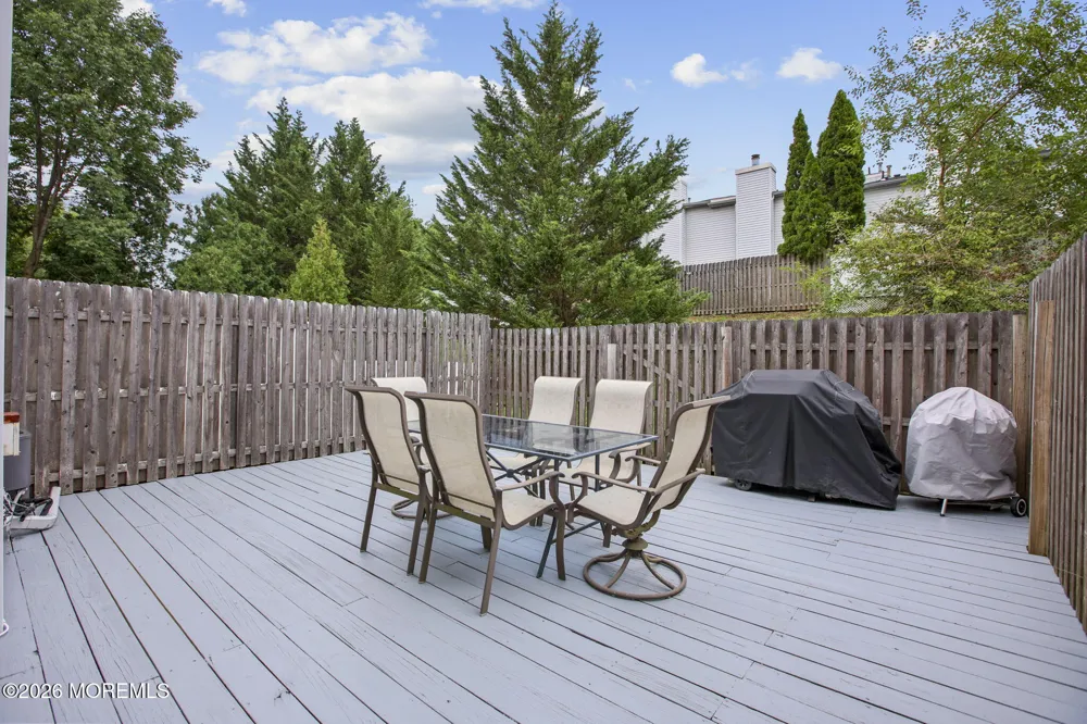 18 Lexington Circle Matawan, NJ 07747