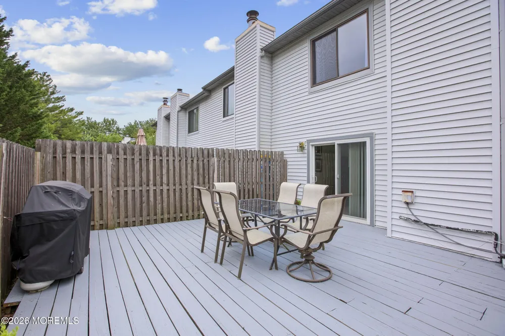 18 Lexington Circle Matawan, NJ 07747