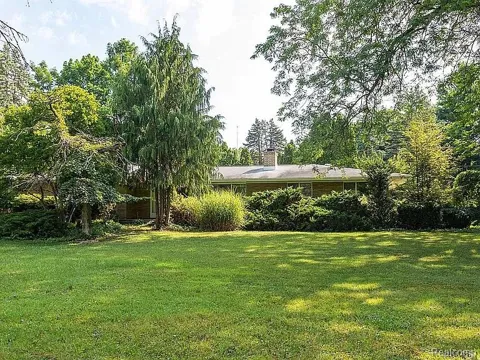 575 S Hemlock Road