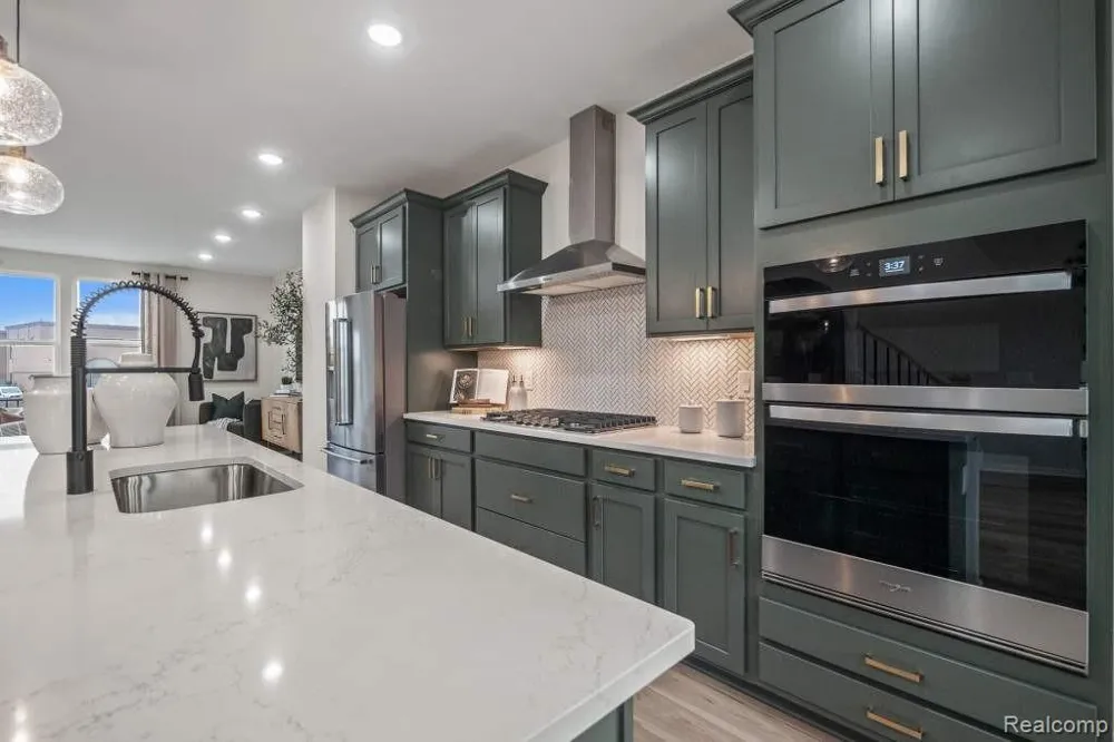 44030 Oakmont Drive Plymouth Charter Township, MI 48170