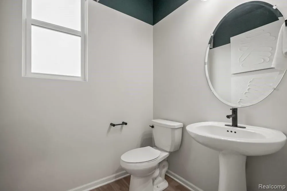 44030 Oakmont Drive Plymouth Charter Township, MI 48170
