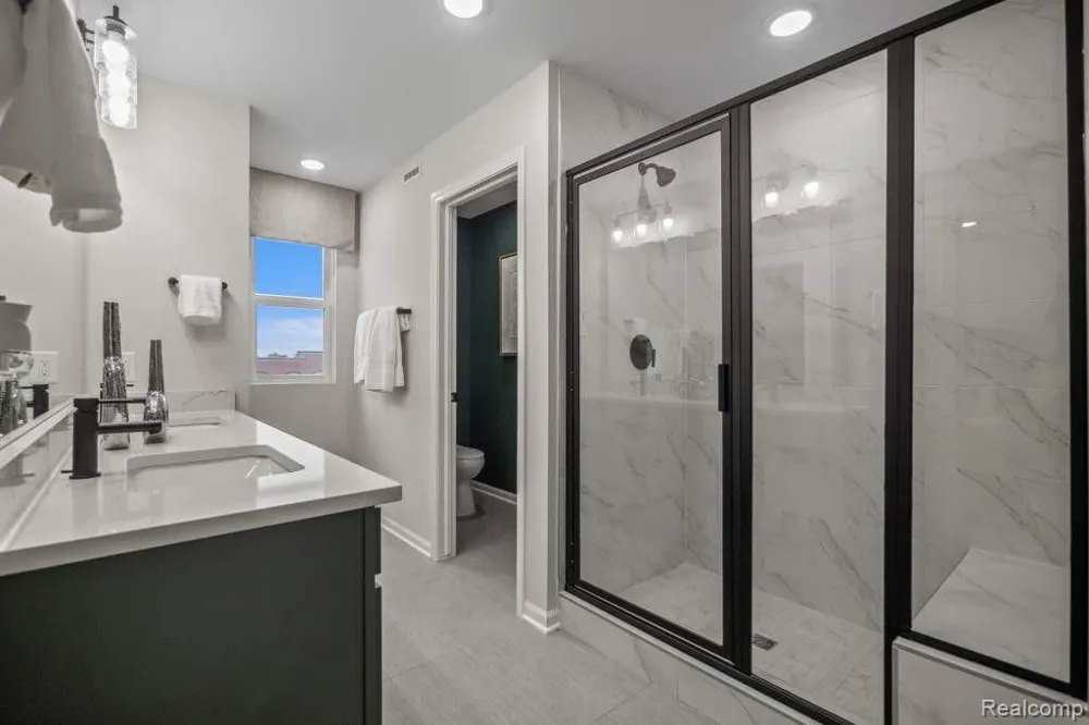 44030 Oakmont Drive Plymouth Charter Township, MI 48170