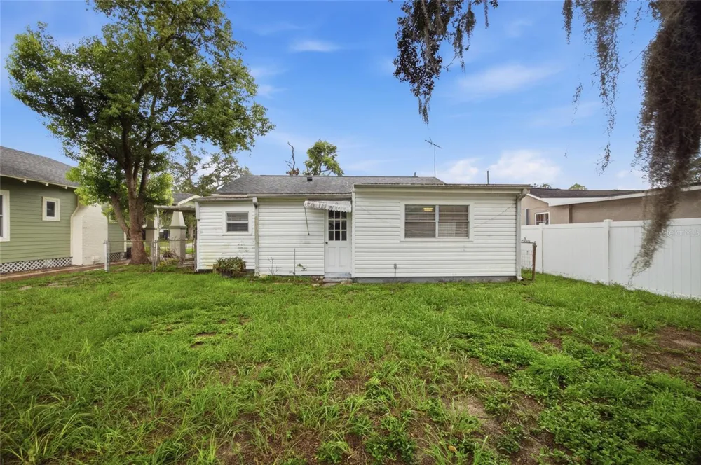 1416 E IDLEWILD AVENUE Tampa, FL 33604