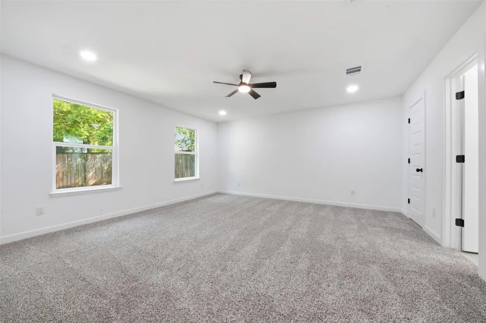 2403 Raymond Street Pasadena, TX 77506