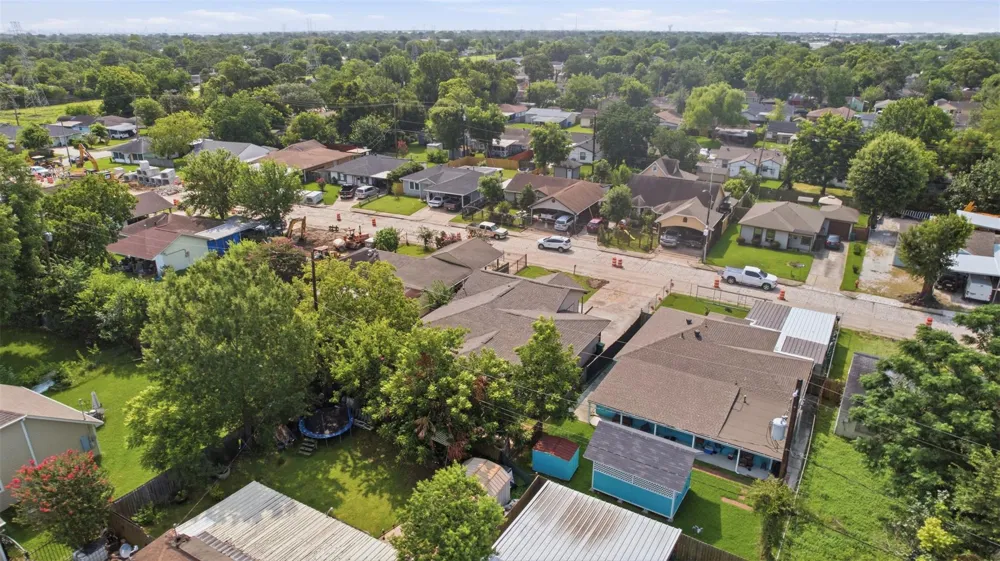 2403 Raymond Street Pasadena, TX 77506