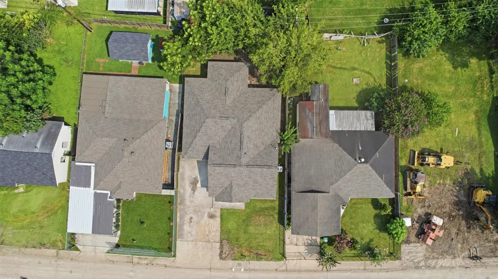 2403 Raymond Street Pasadena, TX 77506