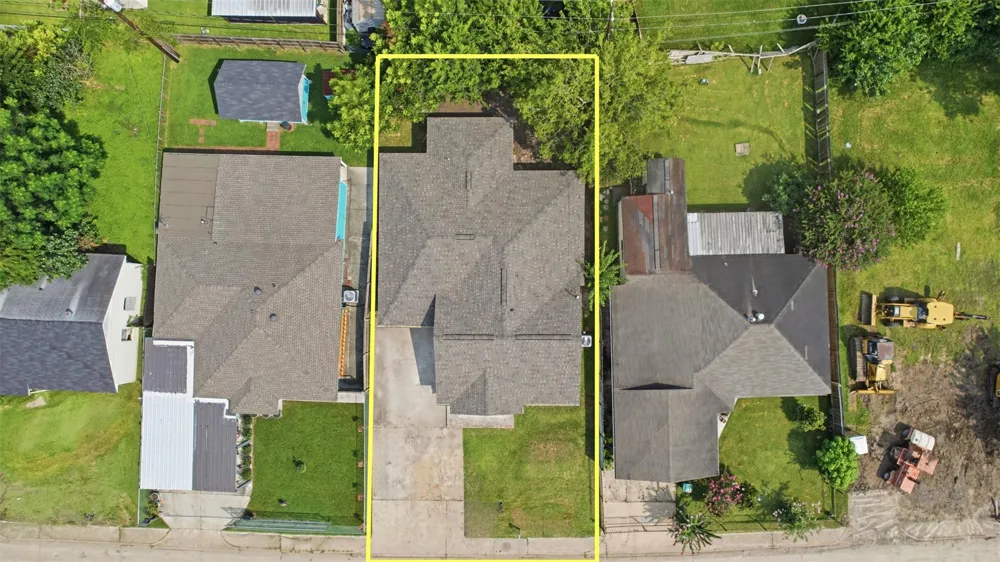 2403 Raymond Street Pasadena, TX 77506