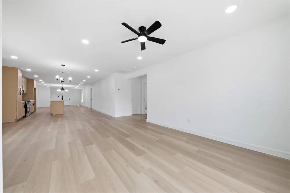 2403 Raymond Street Pasadena, TX 77506