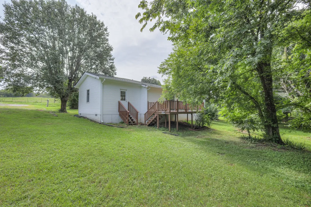 1324 Yell Rd Lewisburg, TN 37091