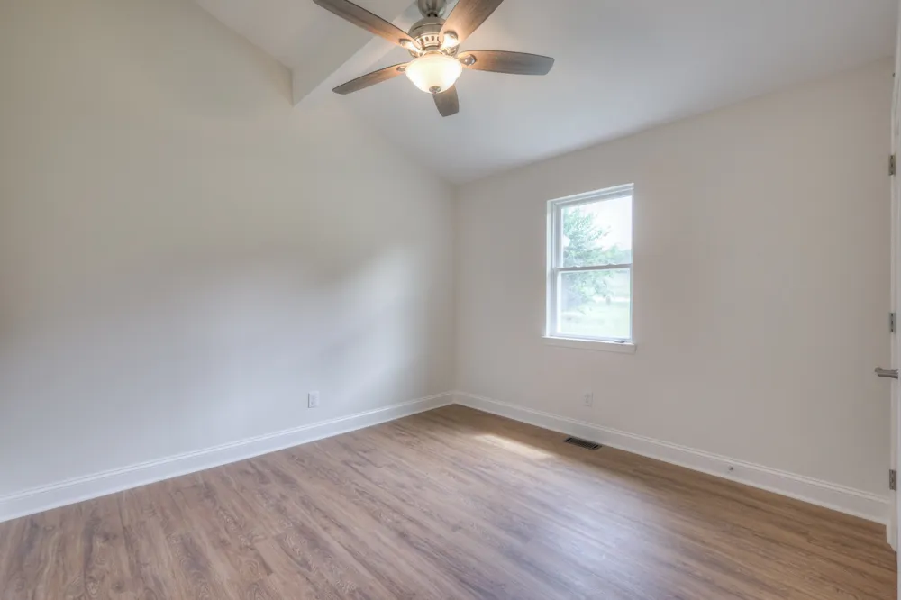 1324 Yell Rd Lewisburg, TN 37091