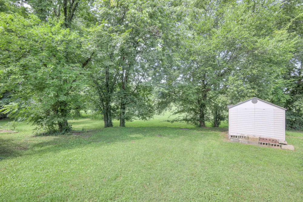1324 Yell Rd Lewisburg, TN 37091
