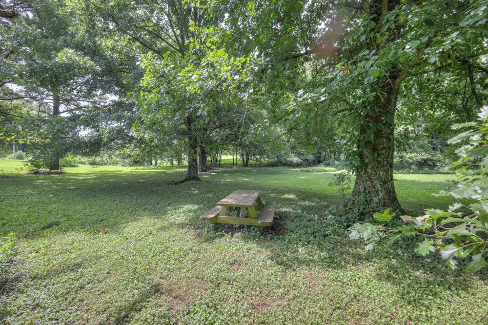1324 Yell Rd Lewisburg, TN 37091