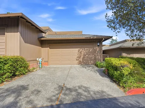 23 Oakcrest Drive