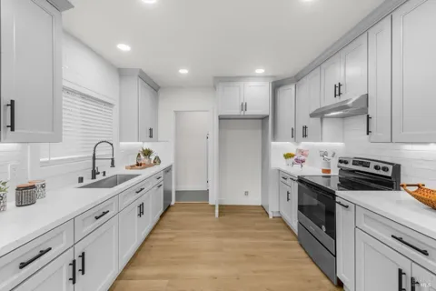 435 Alhambra Street