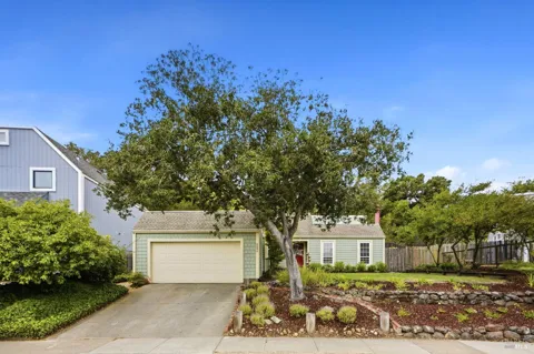 2604 Topaz Drive
