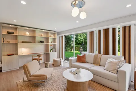 2 Lyford Drive ##6