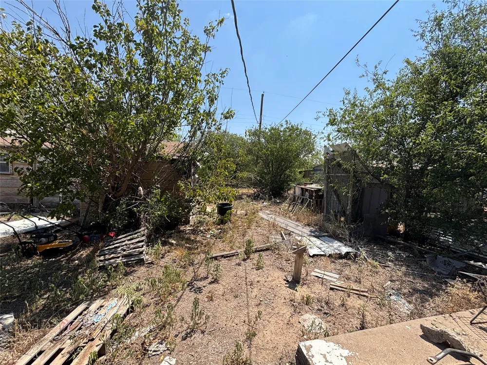 649 Avenue F Hamlin, TX 79520
