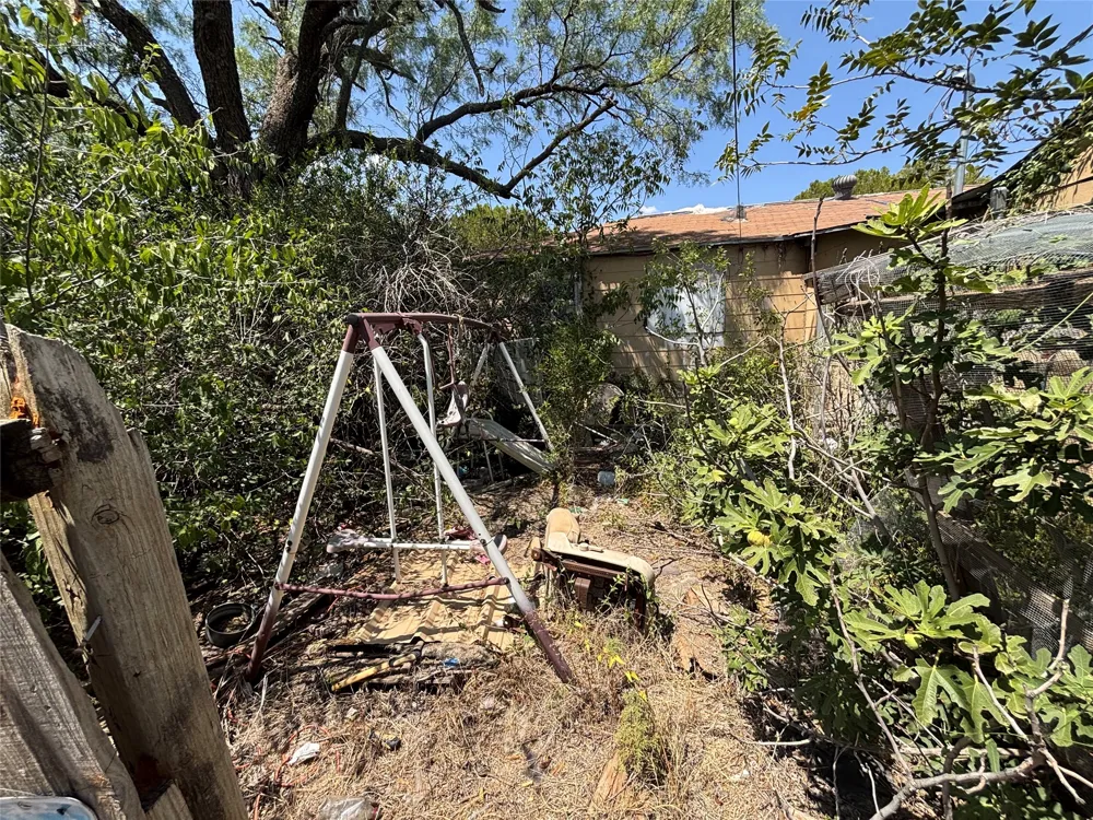 649 Avenue F Hamlin, TX 79520