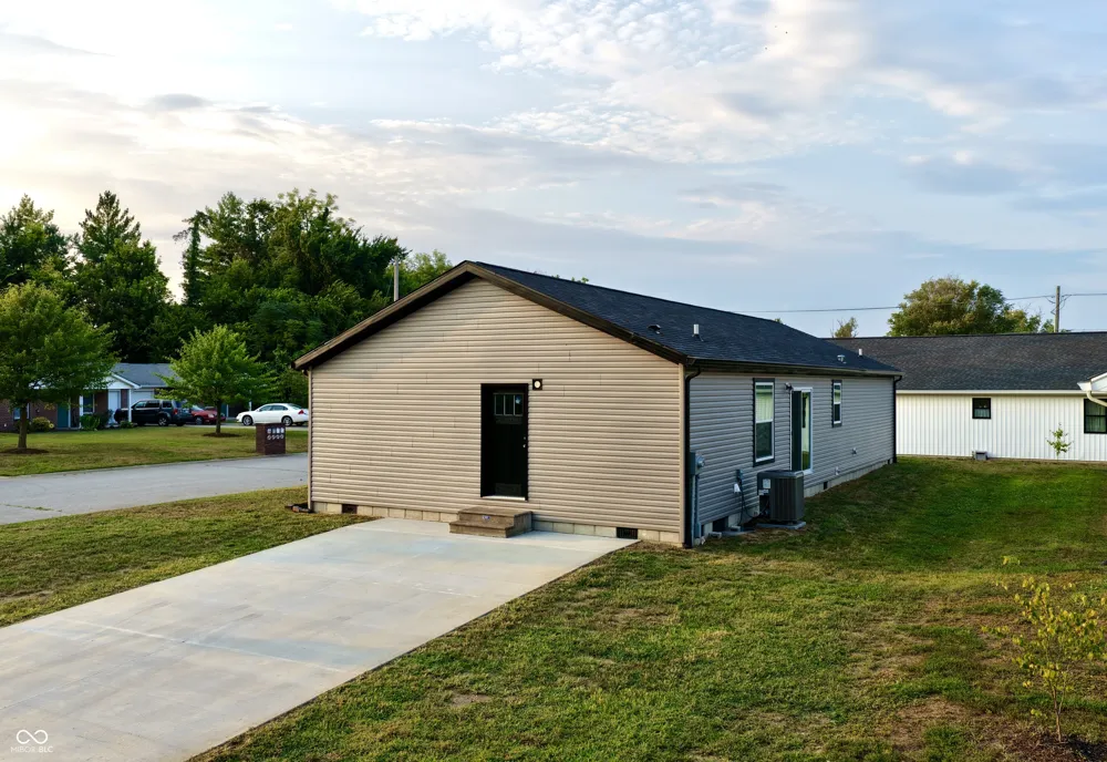 819 W Tanner Brownstown, IN 47220