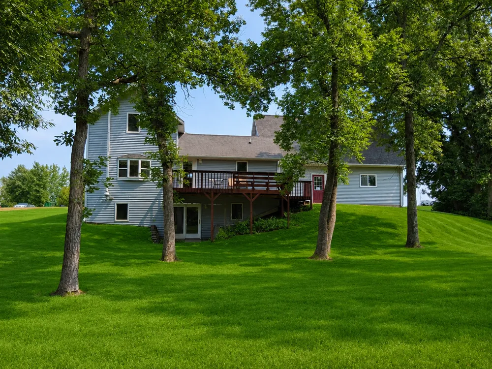 3325 Lakewood Drive Fergus Falls, MN 56537