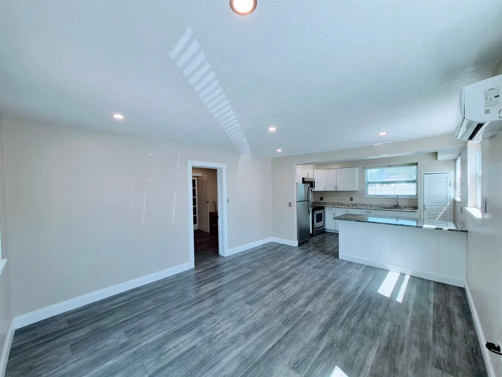 2793 SHAWNEE ROAD #B West Palm Beach, FL 33406