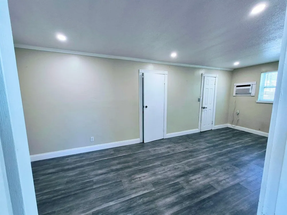 2793 SHAWNEE ROAD #B West Palm Beach, FL 33406