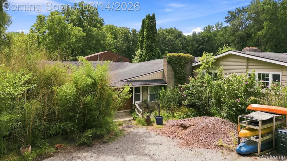 301 Willow Lane Orion Charter Township, MI 48362