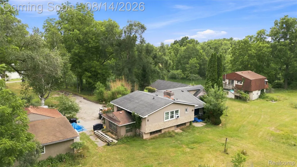 301 Willow Lane Orion Charter Township, MI 48362