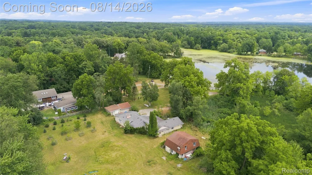 301 Willow Lane Orion Charter Township, MI 48362